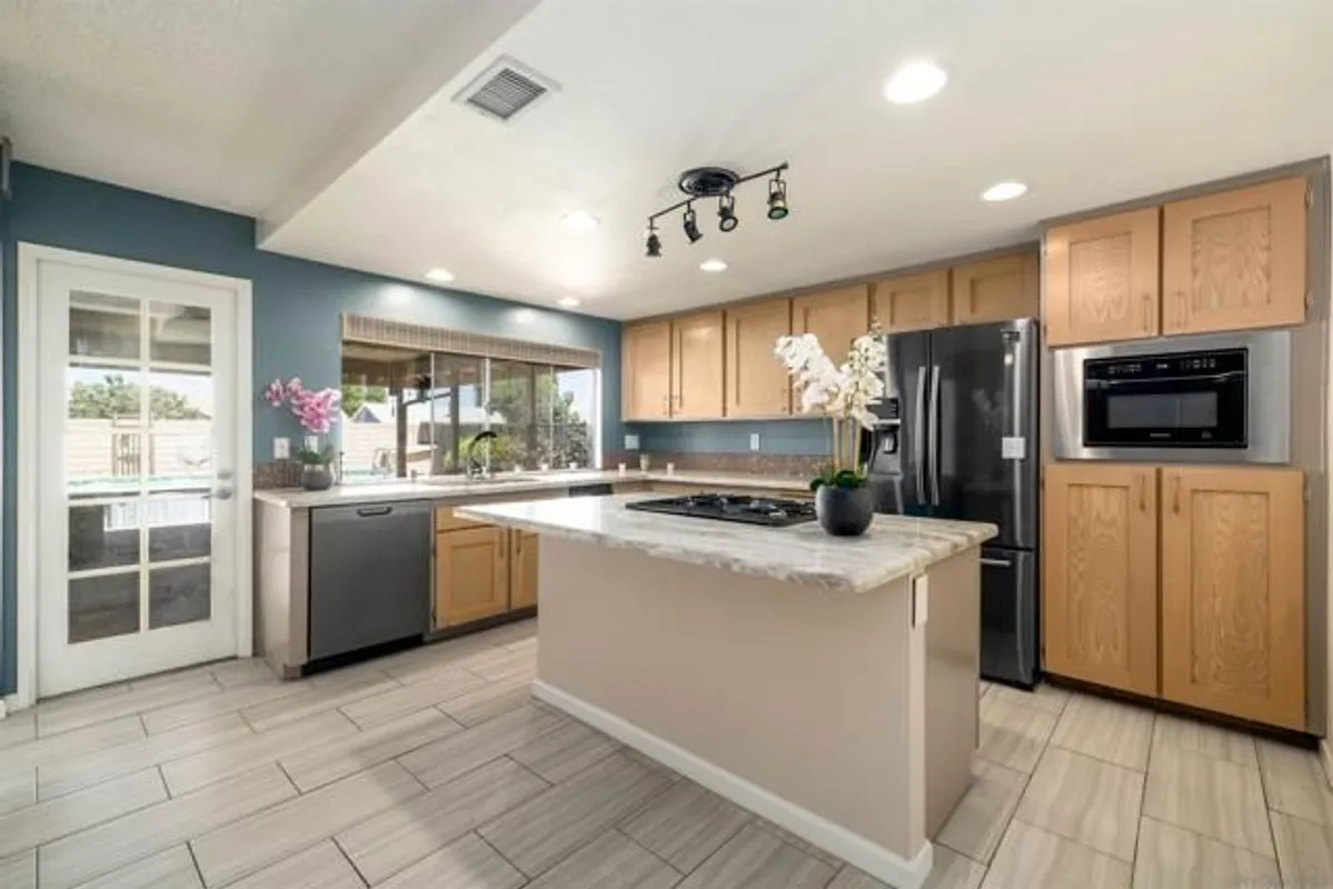Property Slideshow image 1 of 19 | 26968 pinckney way, Menifee, CA, 92586