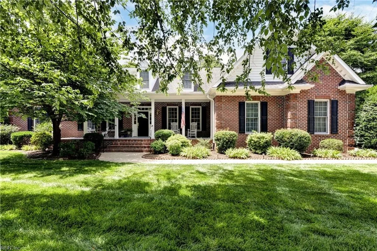 Property Slideshow image 1 of 45 | 112 bay hl, Williamsburg, VA, 23188