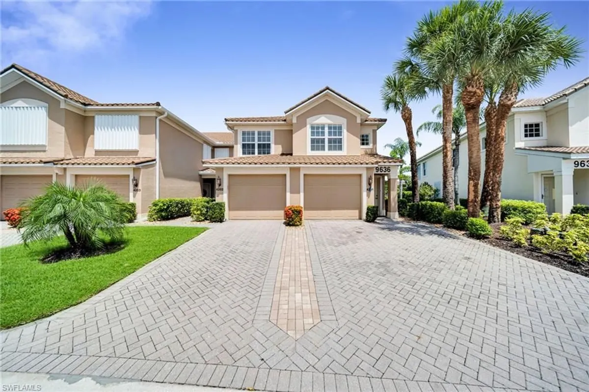Property Slideshow image 1 of 35 | 9636 hemingway ln 4201, Fort Myers, FL, 33913