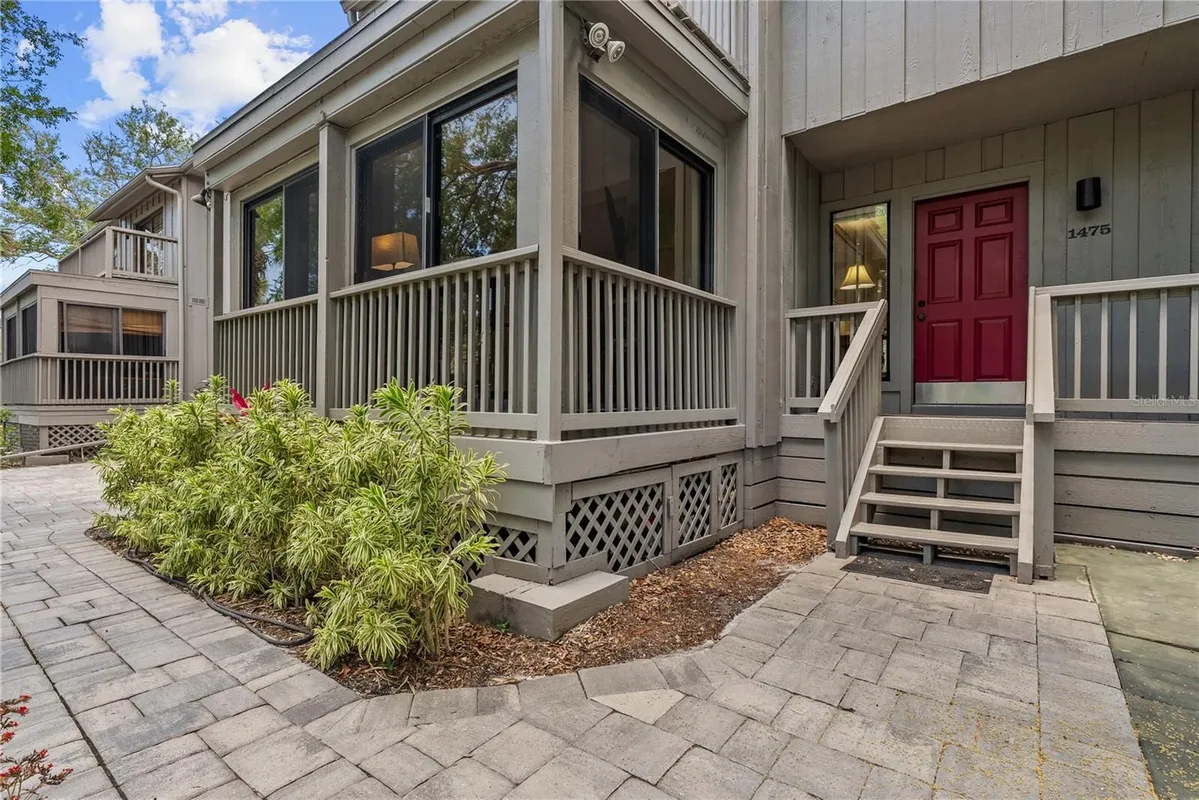 Property Slideshow image 1 of 40 | 1475 landings cir 43, Sarasota, FL, 34231