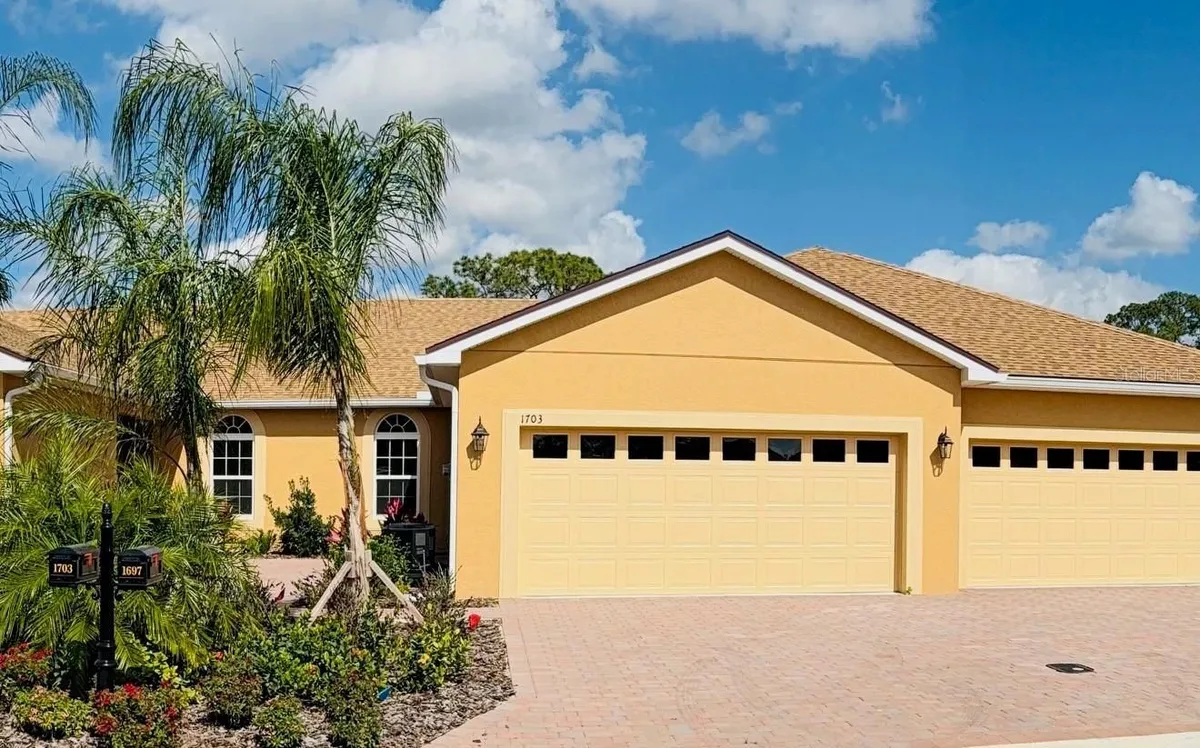 Property Slideshow image 1 of 26 | 1703 linz ct, Winter Haven, FL, 33884