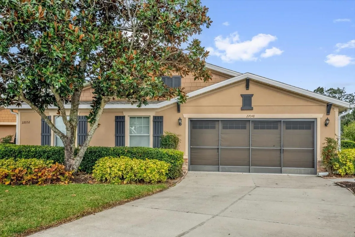 Property Slideshow image 1 of 30 | 22048 belgian ct, Mount Dora, FL, 32757
