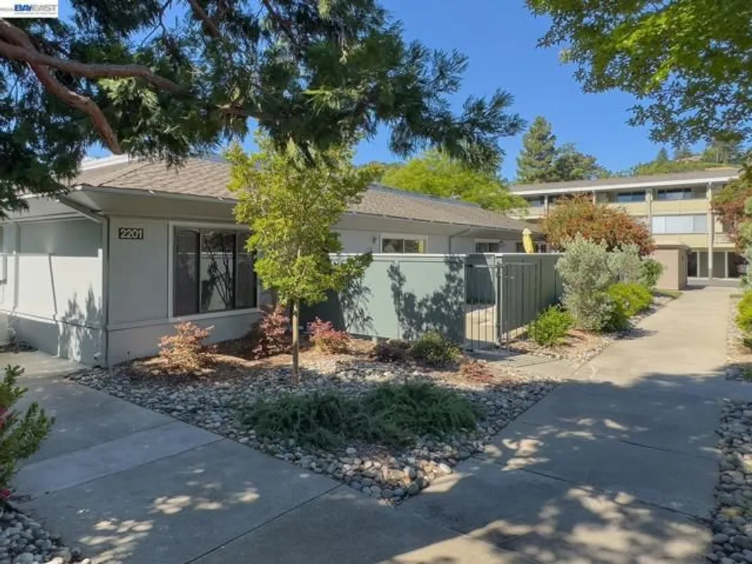Property Slideshow image 1 of 13 | 2201 pine knoll dr 3, Walnut Creek, CA, 94595