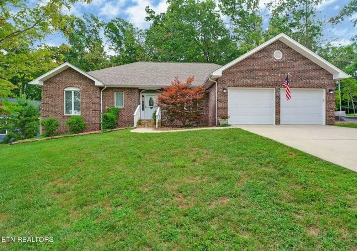 Property Slideshow image 1 of 42 | 12 chelteham ln, Crossville, TN, 38558