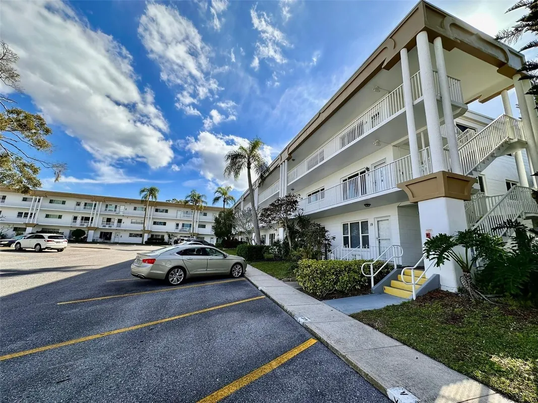 Property Slideshow image 1 of 46 | 2431 canadian way 37, Clearwater, FL, 33763