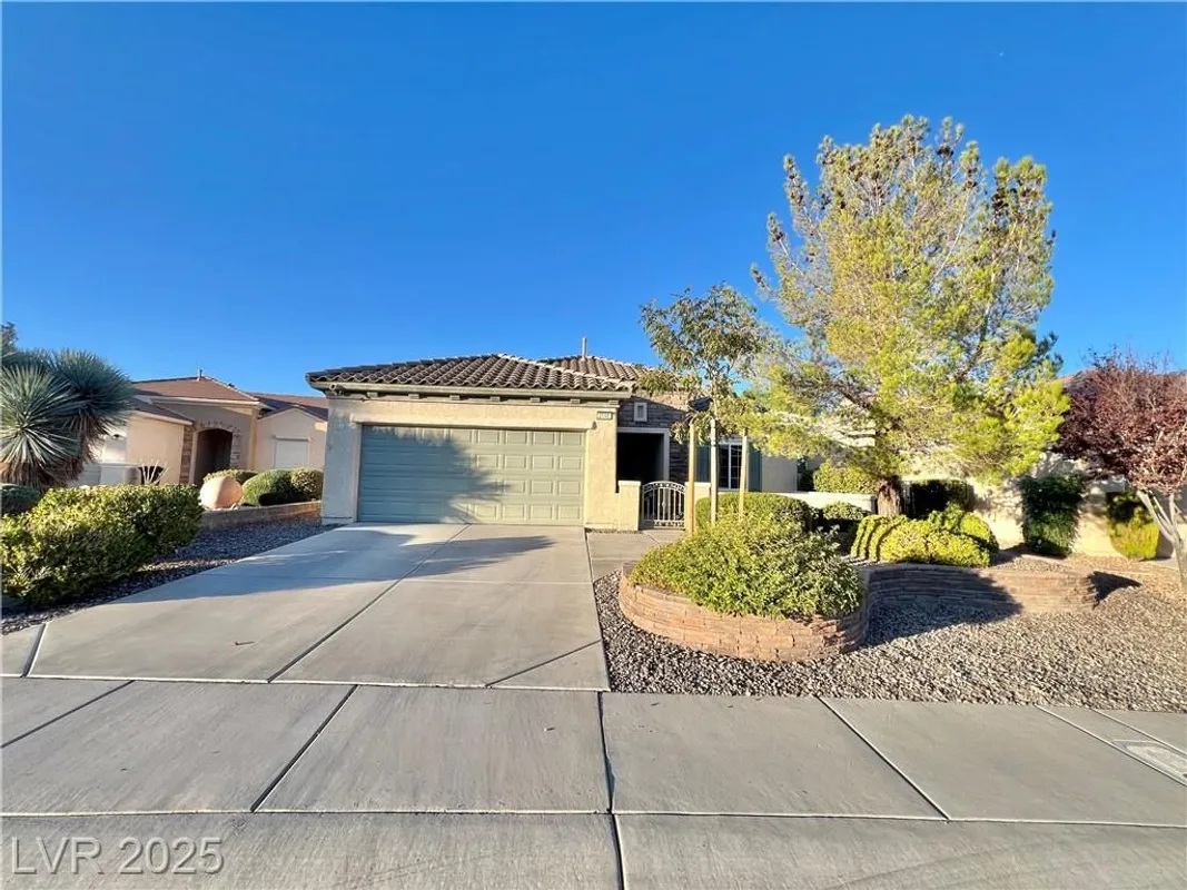 Property Slideshow image 1 of 10 | 2148 marywood park ct, Henderson, NV, 89044