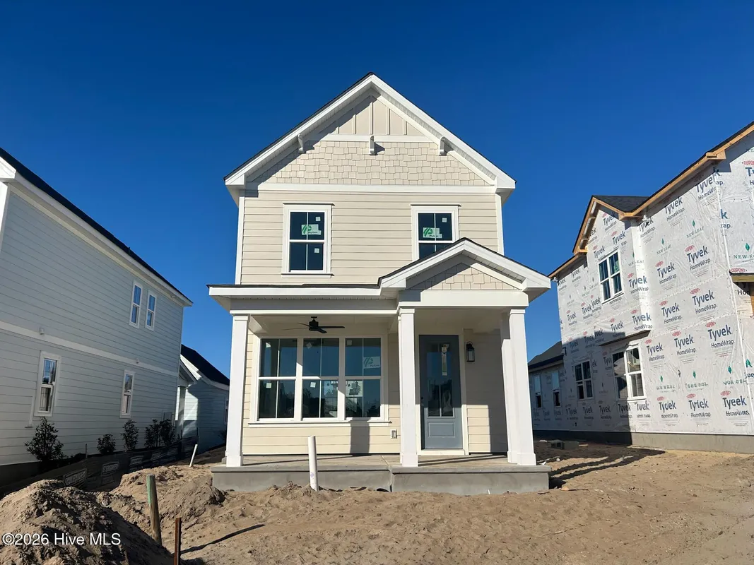 Property Slideshow image 1 of 36 | 413 starship run, Wilmington, NC, 28412