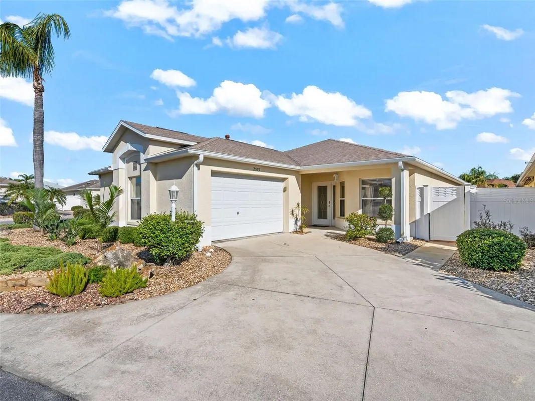 Property Slideshow image 1 of 37 | 2879 remington rd, The Villages, FL, 32162