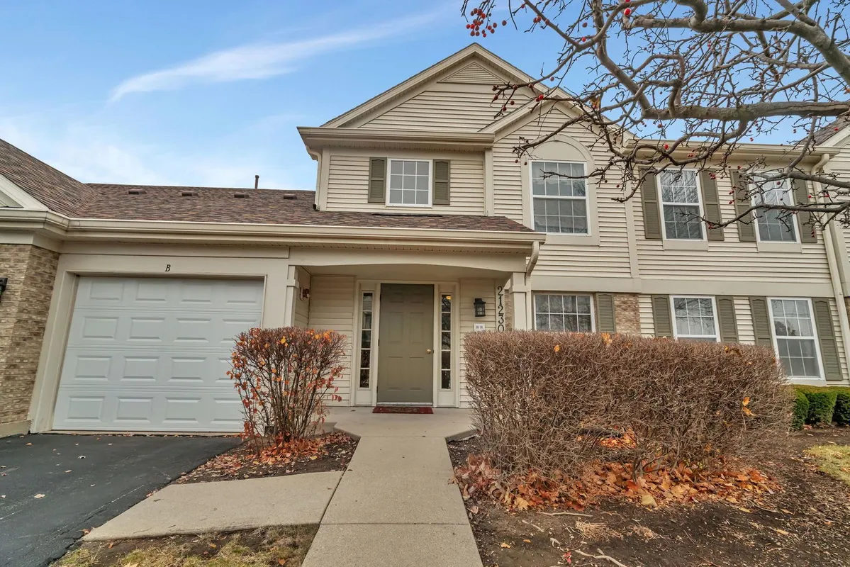 Property Slideshow image 1 of 35 | 21230 w walnut dr a, Plainfield, IL, 60544
