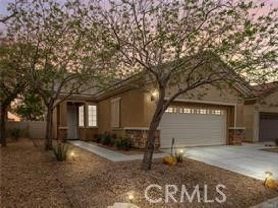 Property Slideshow image 1 of 36 | 10364 lakeshore dr, Apple Valley, CA, 92308