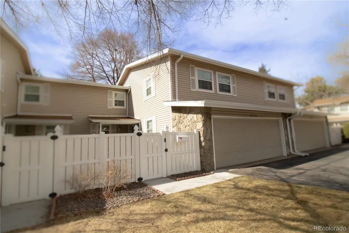 Property Slideshow image 1 of 36 | 2752 s heather gardens way 13, Aurora, CO, 80014