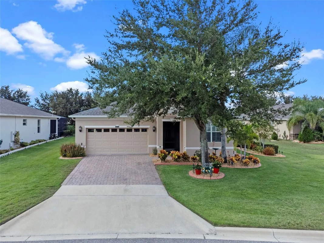Property Slideshow image 1 of 42 | 4016 serena ln, Clermont, FL, 34711