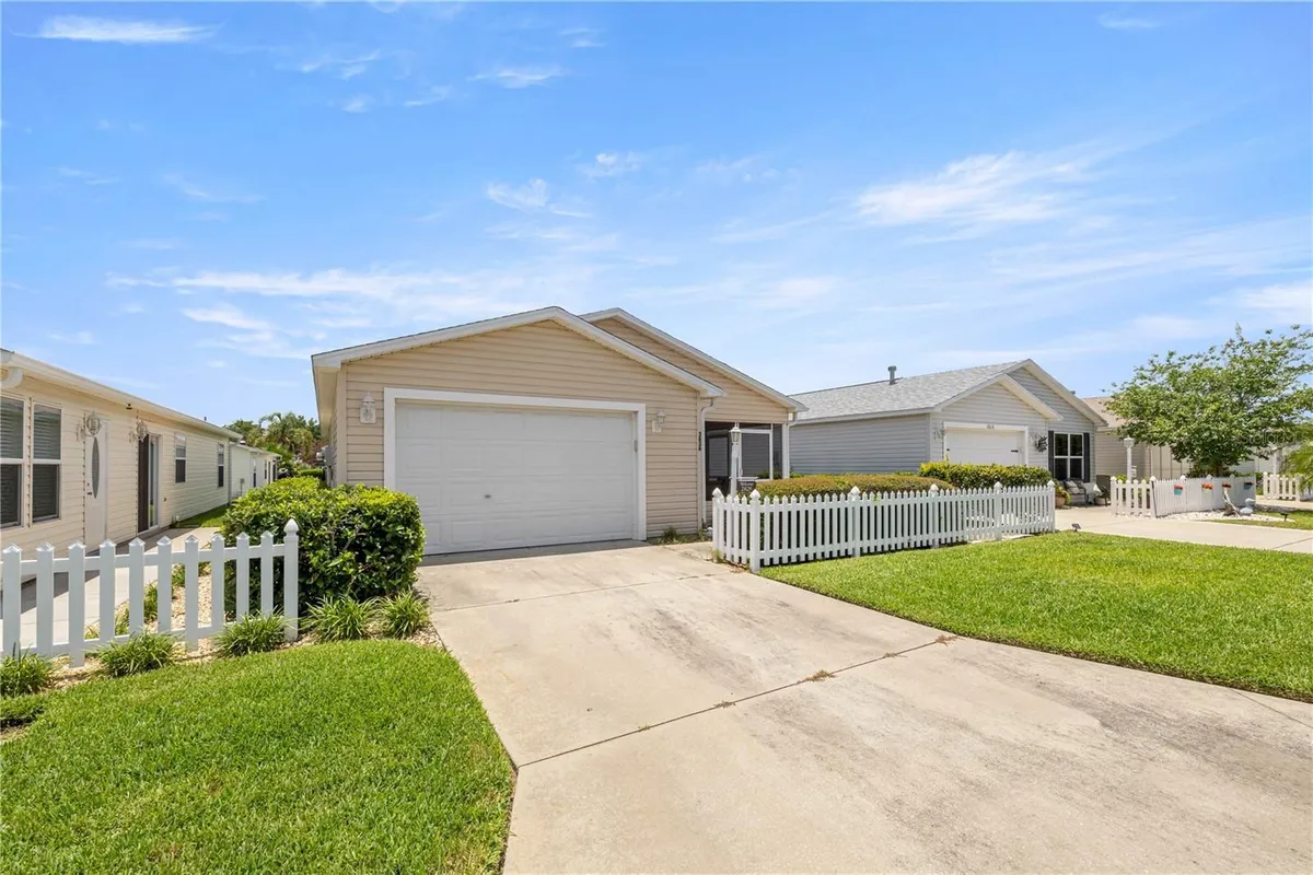 Property Slideshow image 1 of 19 | 2826 salamanca st, The Villages, FL, 32162