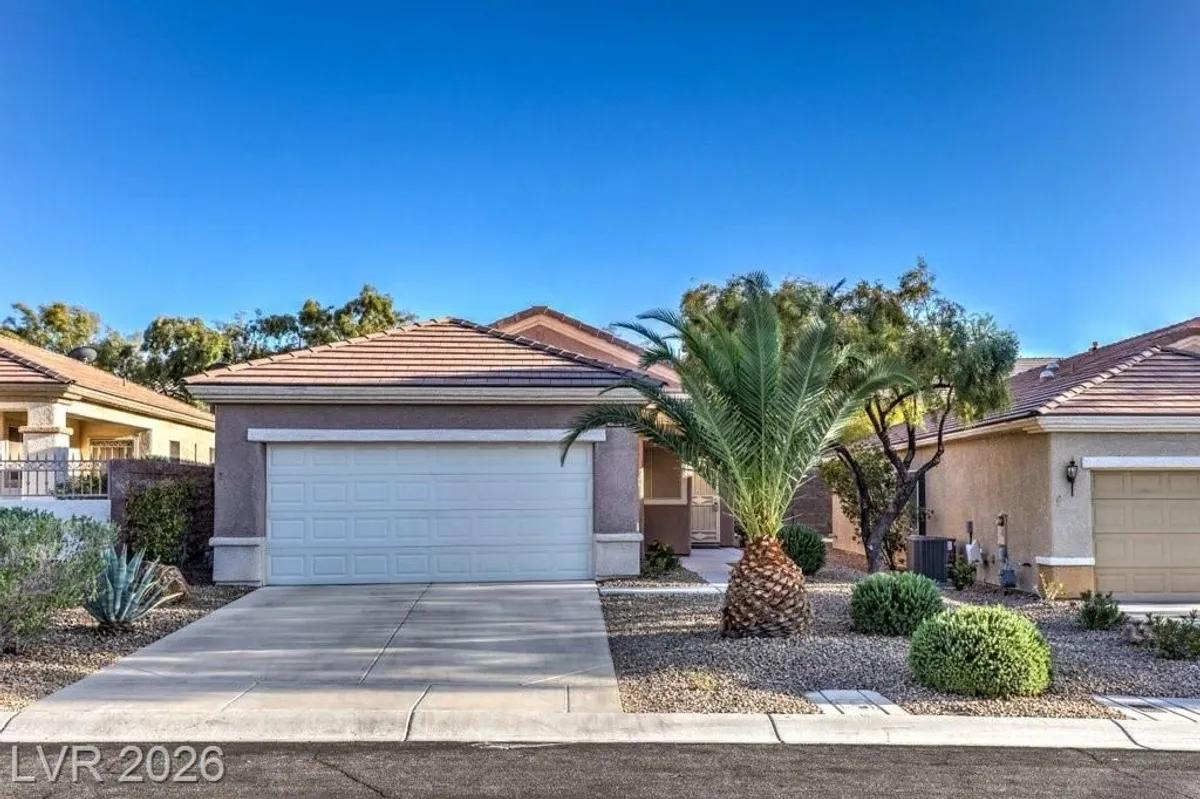 Property Slideshow image 1 of 27 | 2815 sapphire desert dr, Henderson, NV, 89052