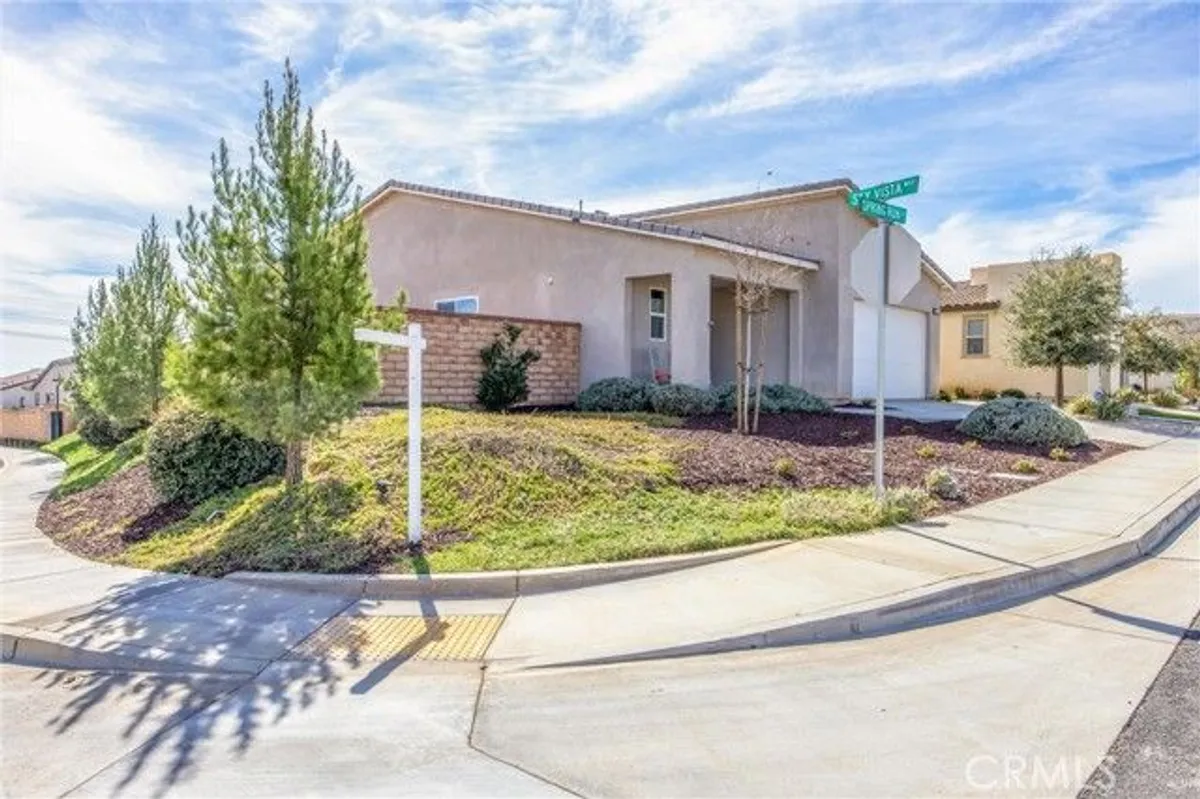 Property Slideshow image 1 of 57 | 1685 spring run, Beaumont, CA, 92223