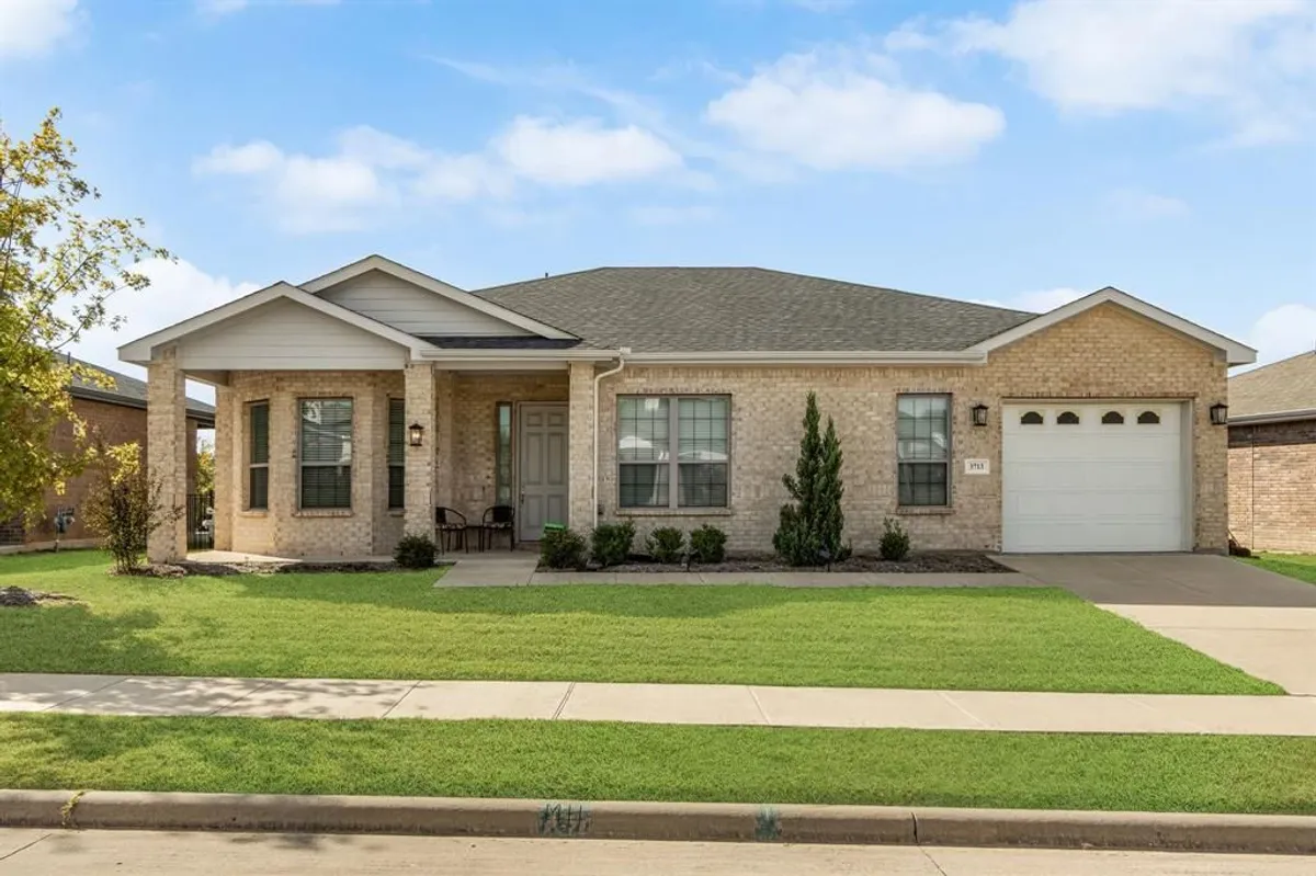Property Slideshow image 1 of 32 | 3713 fireside ln, Mckinney, TX, 75071