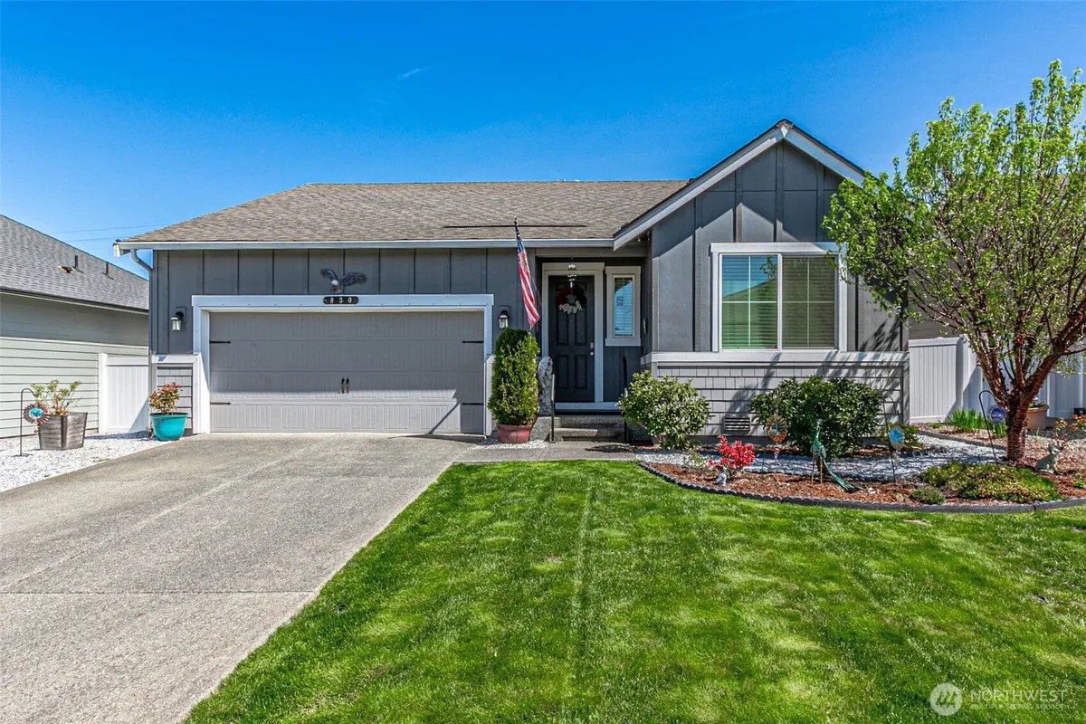 Property Slideshow image 1 of 28 | 830 maple ln 60, Orting, WA, 98360