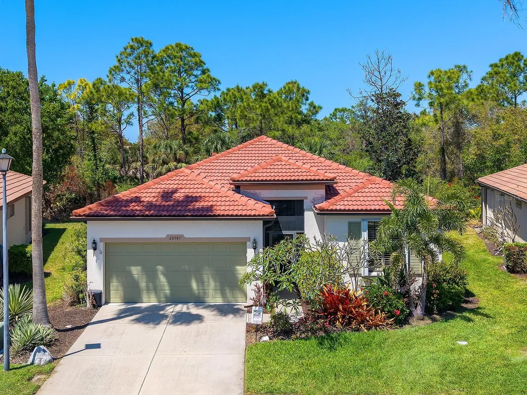 Property Slideshow image 1 of 43 | 20587 pezzana dr, Venice, FL, 34292