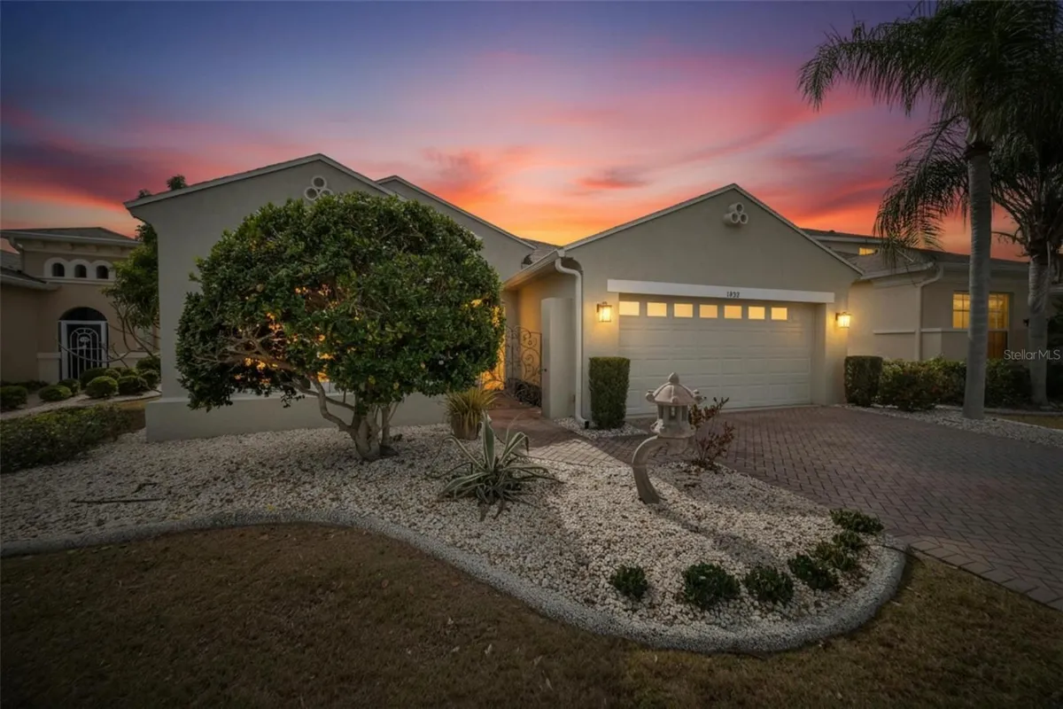 Property Slideshow image 1 of 99 | 1032 regal manor way, Sun City Center, FL, 33573