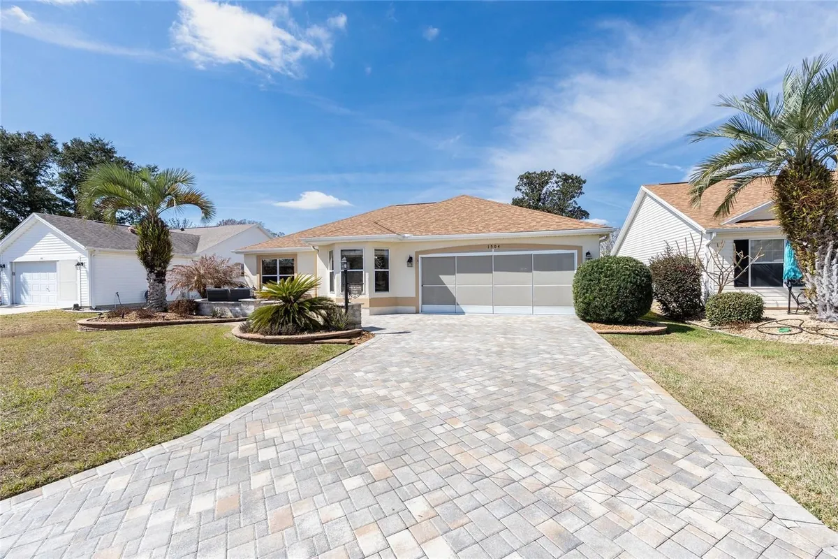 Property Slideshow image 1 of 35 | 1504 avila pl, Lady Lake, FL, 32159