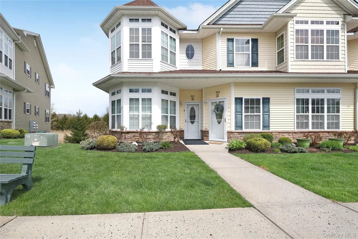 Property Slideshow image 1 of 33 | 807 egrets lndg, Carmel, NY, 10512