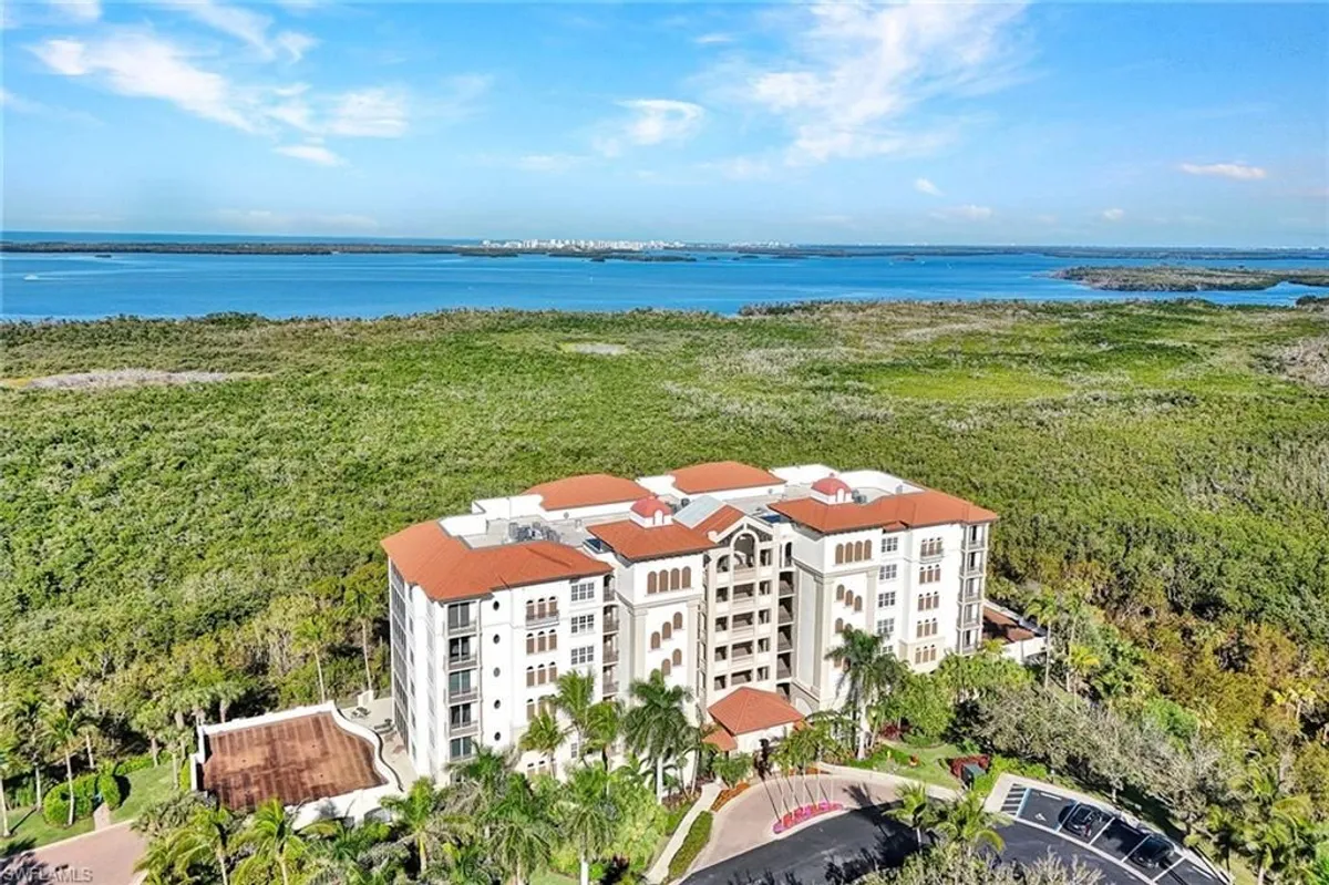 Property Slideshow image 1 of 34 | 24001 via castella dr 3103, Bonita Springs, FL, 34134