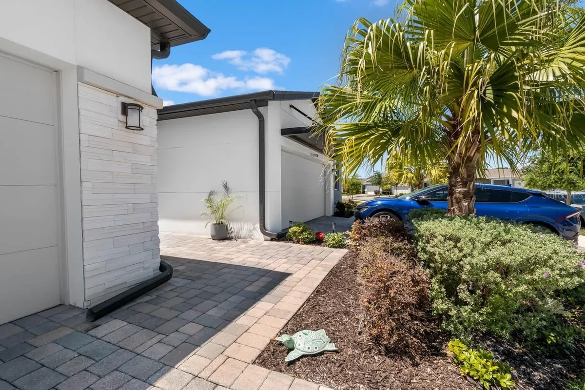 Property Slideshow image 1 of 52 | 3775 maxwell park dr 92, Sun City Center, FL, 33573