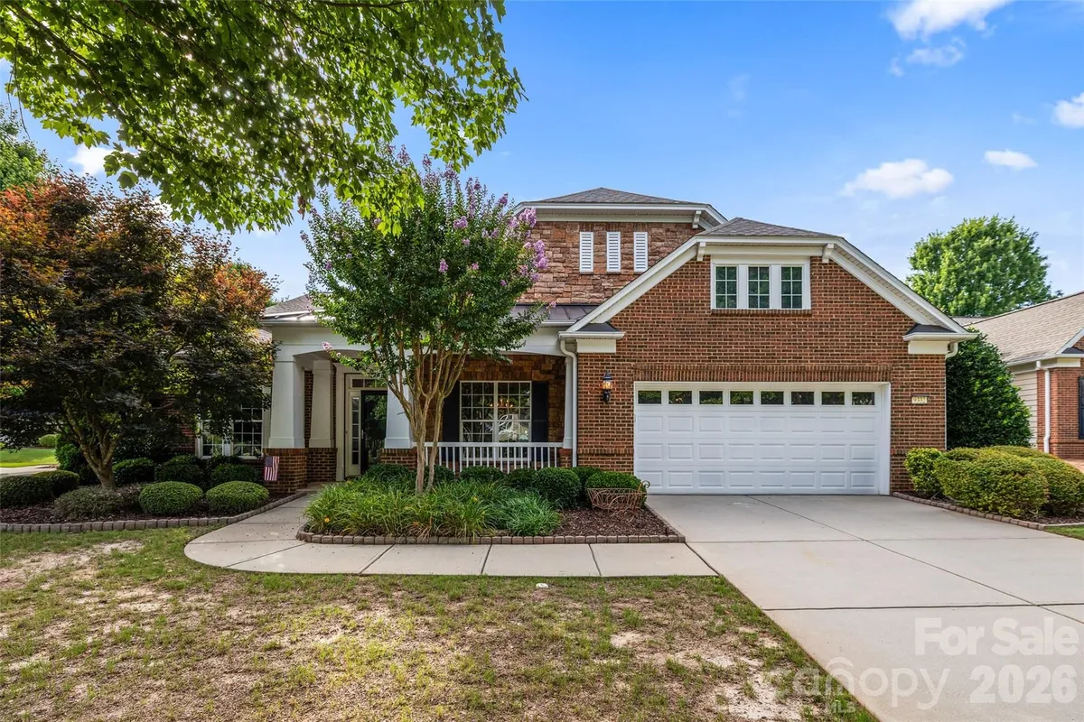 Property Slideshow image 1 of 39 | 9332 whistling straits dr, Fort Mill, SC, 29707