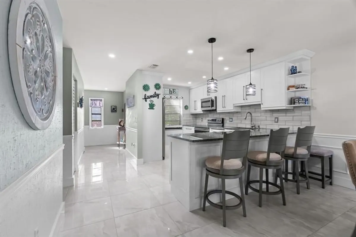 Property Slideshow image 1 of 42 | 21215 lago cir f, Boca Raton, FL, 33433