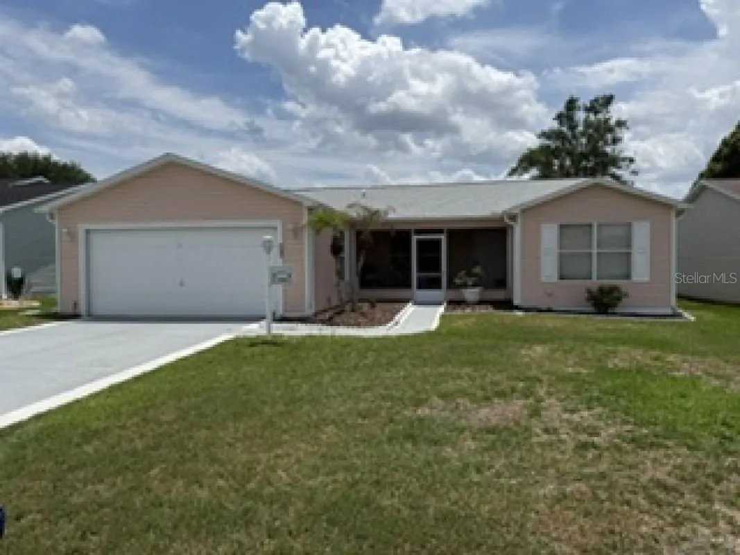 Property Slideshow image 1 of 12 | 1304 guadalupe ct, Lady Lake, FL, 32159
