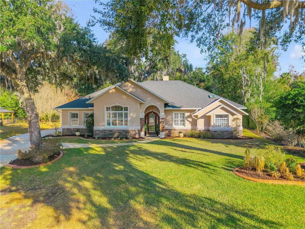 Property Slideshow image 1 of 39 | 1309 wicklow ln, Ormond Beach, FL, 32174