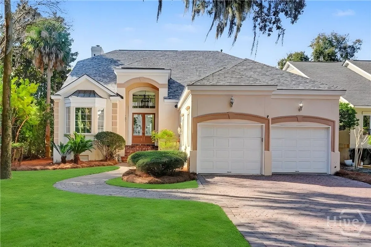 Property Slideshow image 1 of 39 | 7 sky sail cir, Savannah, GA, 31411