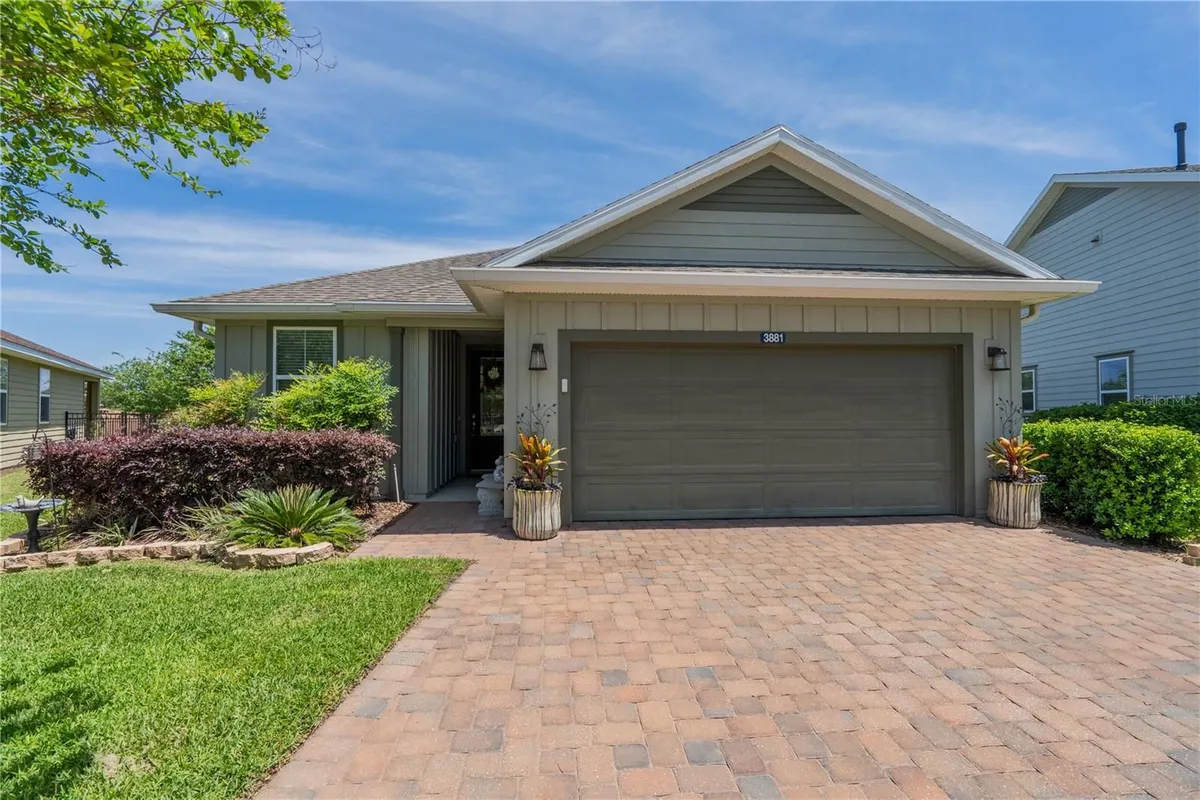 Property Slideshow image 1 of 37 | 3881 nw 46th ter, Ocala, FL, 34482
