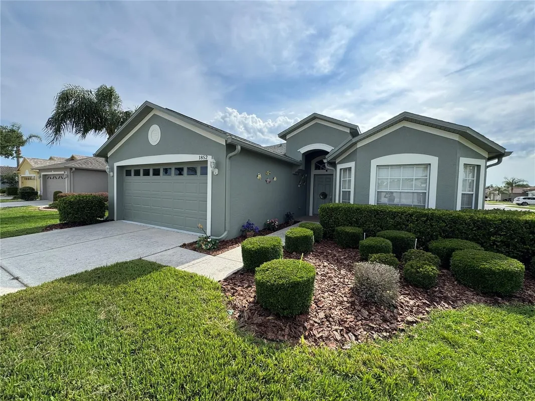 Property Slideshow image 1 of 49 | 1852 arbor knoll loop, Trinity, FL, 34655