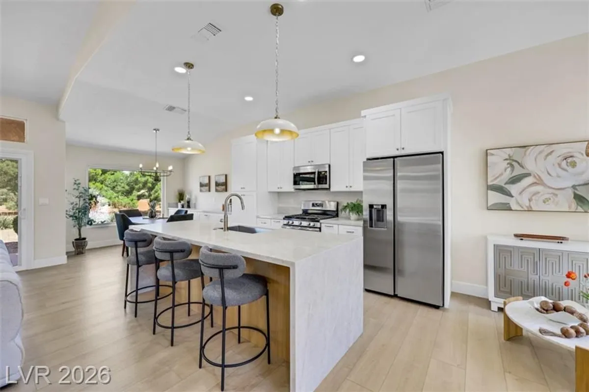 Property Slideshow image 1 of 32 | 9320 january dr, Las Vegas, NV, 89134