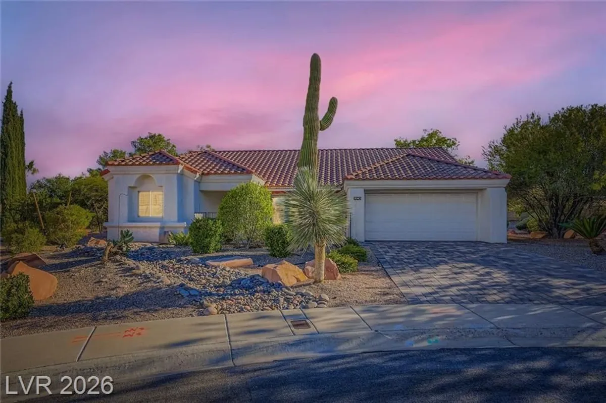 Property Slideshow image 1 of 32 | 9045 firebird dr, Las Vegas, NV, 89134