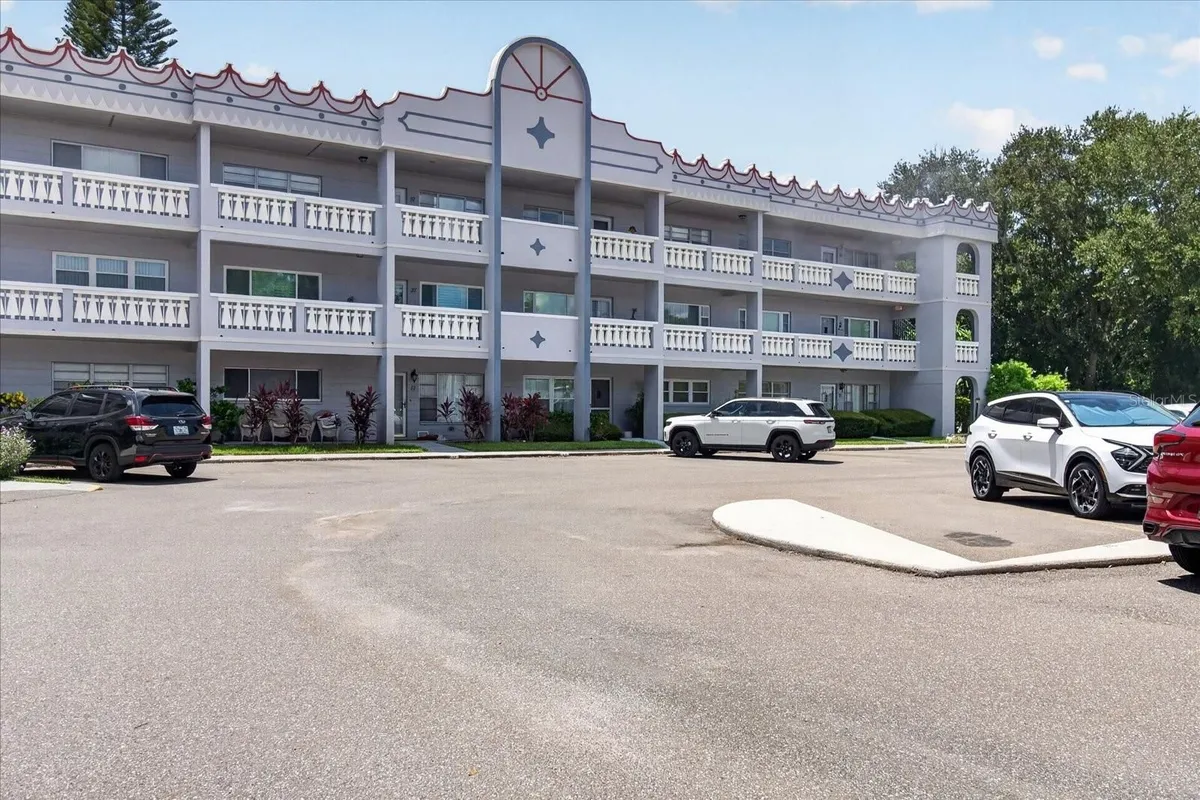 Property Slideshow image 1 of 53 | 2295 americus blvd 59, Clearwater, FL, 33763