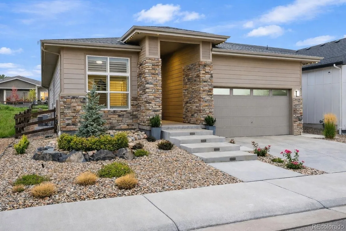 Property Slideshow image 1 of 38 | 532 woodroot cir, Castle Rock, CO, 80104