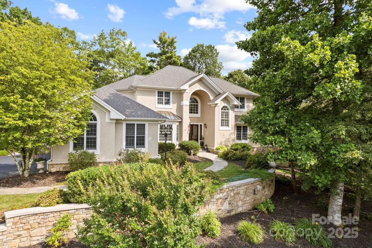 Property Slideshow image 1 of 48 | 117 founders dr, Flat Rock, NC, 28731