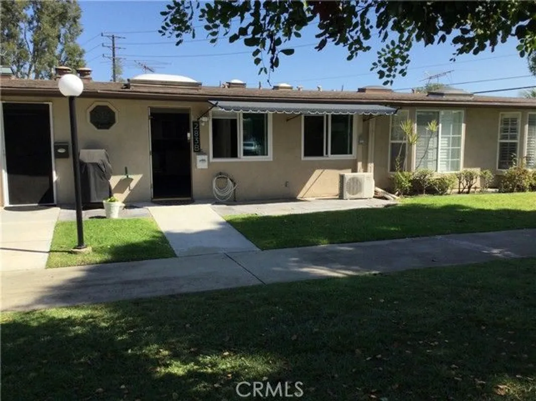 Property Slideshow image 1 of 13 | 13121 del monte dr, Seal Beach, CA, 90740