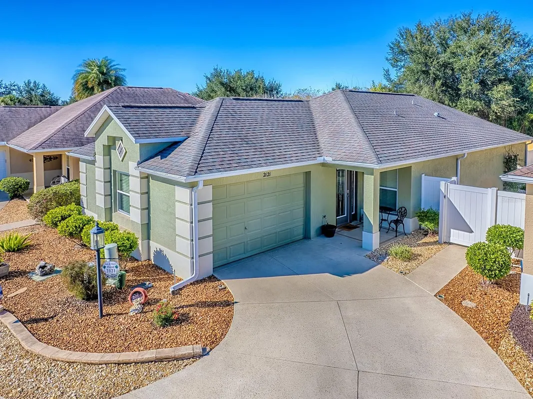 Property Slideshow image 1 of 27 | 2121 aber ln, The Villages, FL, 32163