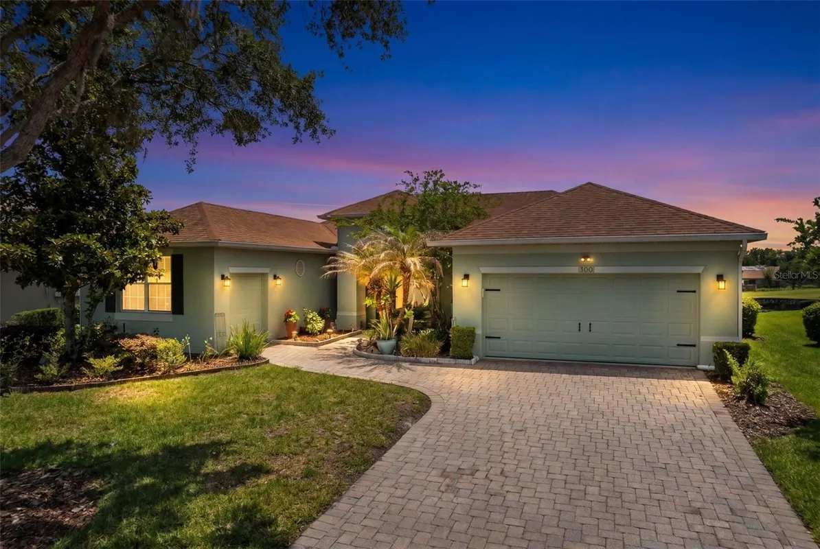 Property Slideshow image 1 of 33 | 300 sorrento rd, Kissimmee, FL, 34759