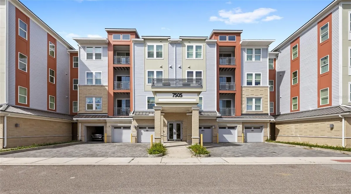 Property Slideshow image 1 of 28 | 7505 laureate blvd 2206, Orlando, FL, 32827