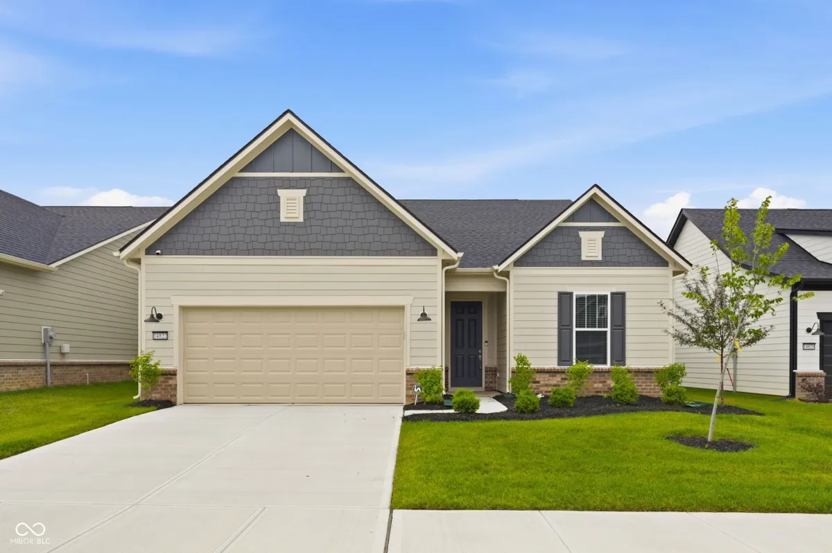Property Slideshow image 1 of 55 | 14822 desert orchid dr, Westfield, IN, 46074