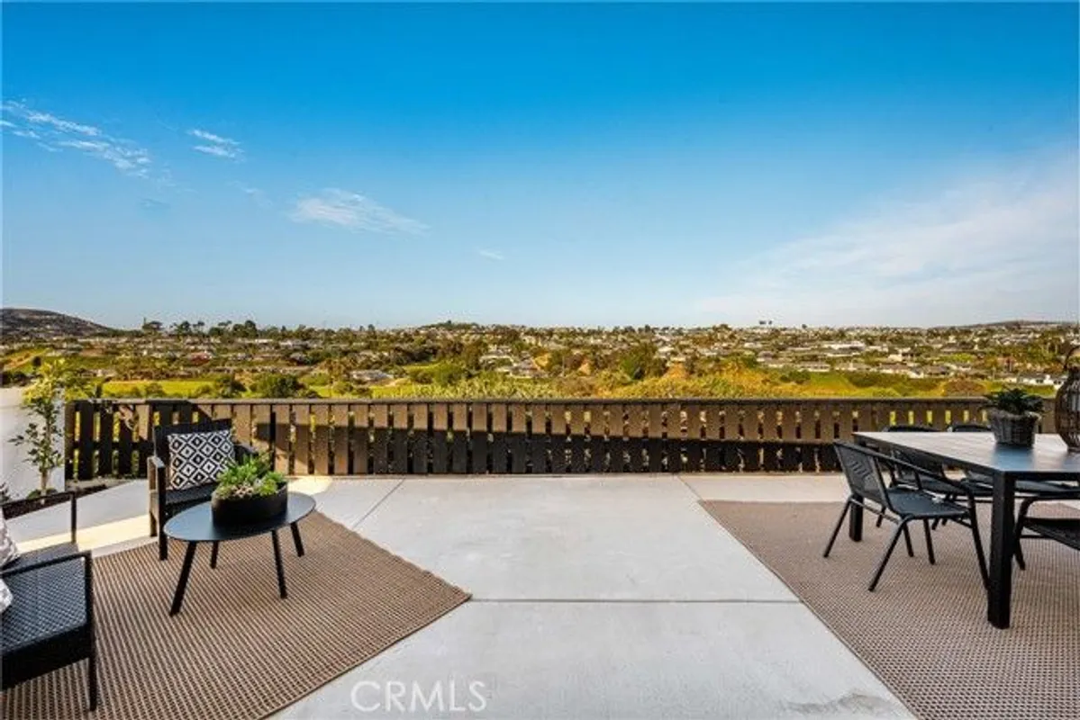 Property Slideshow image 1 of 52 | 113 monte vis 7, San Clemente, CA, 92672
