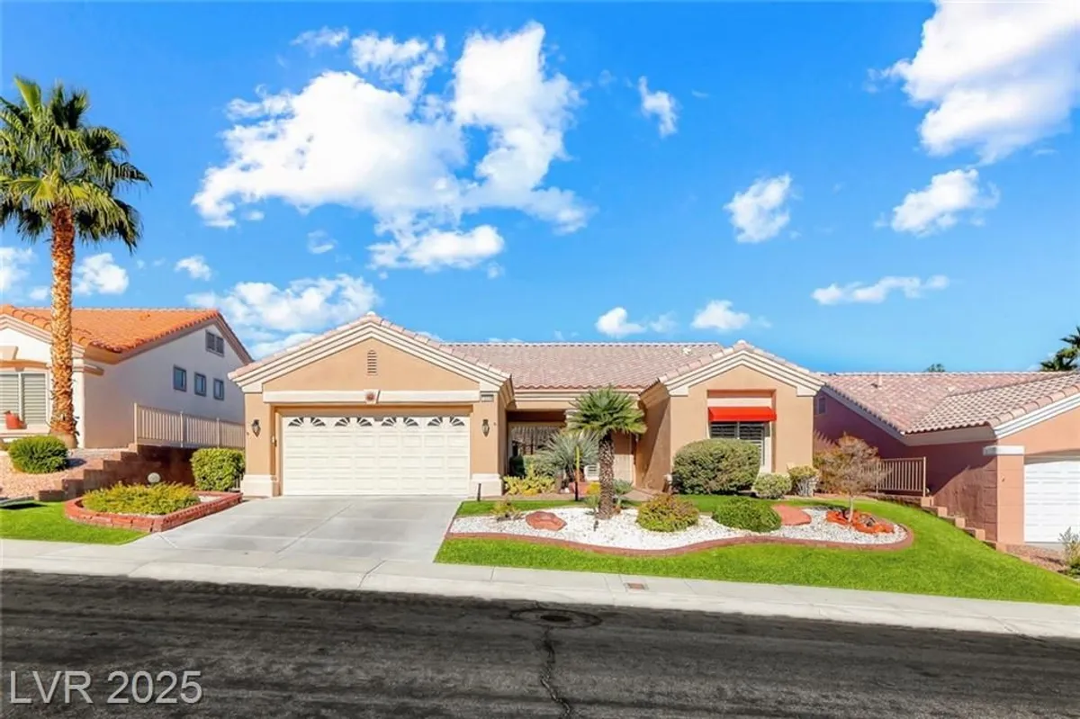 Property Slideshow image 1 of 40 | 10508 snyder ave, Las Vegas, NV, 89134