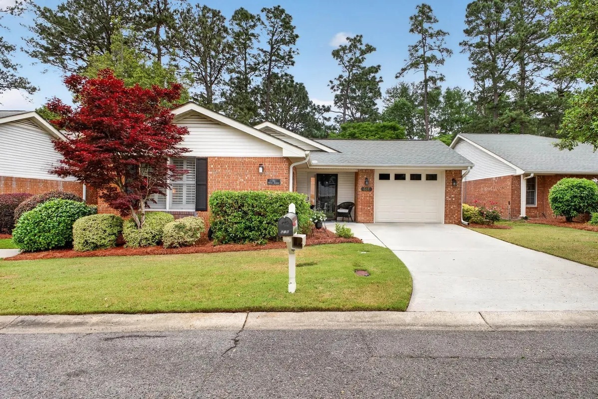 Property Slideshow image 1 of 39 | 618 clarendon pl, Aiken, SC, 29801