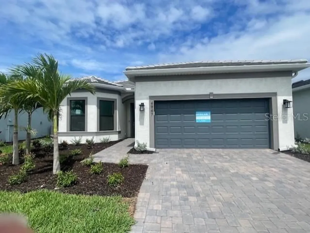 Property Slideshow image 1 of 5 | 19611 indian rock pl, Lakewood Ranch, FL, 34211