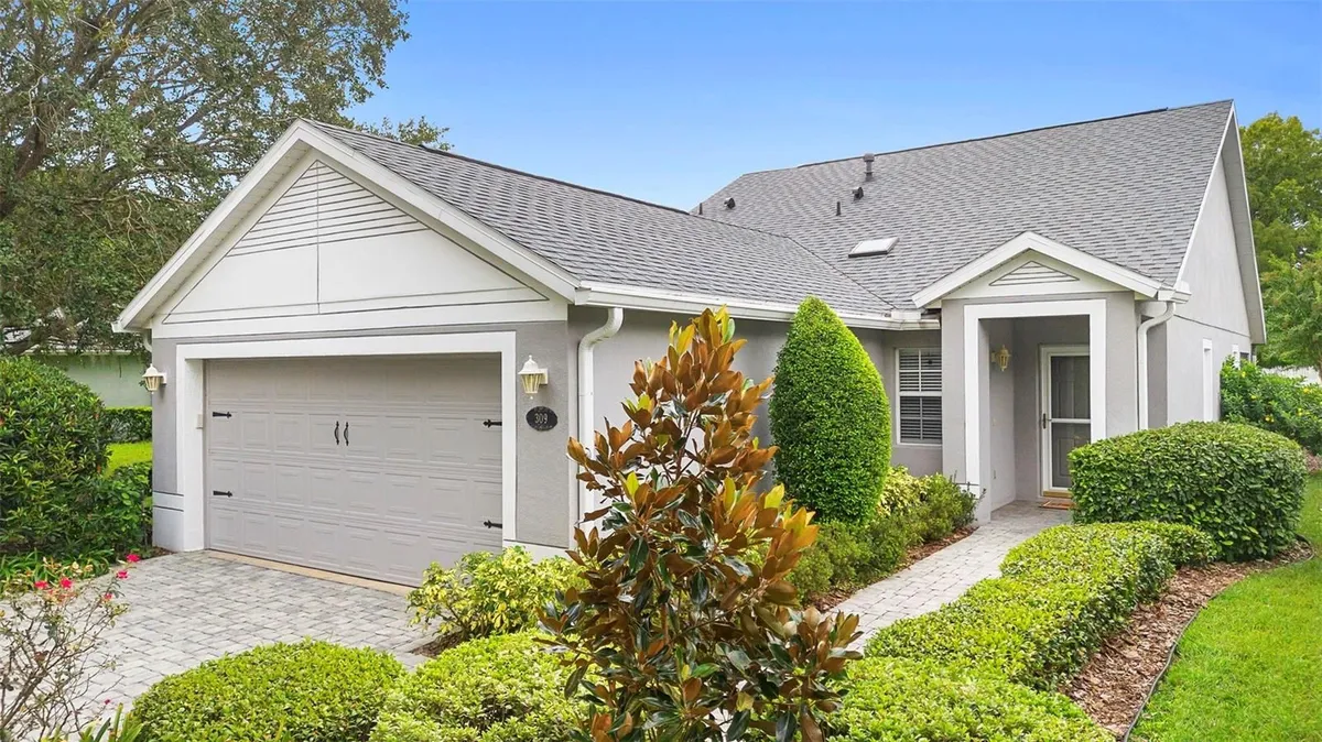 Property Slideshow image 1 of 52 | 309 stonington way, Deland, FL, 32724