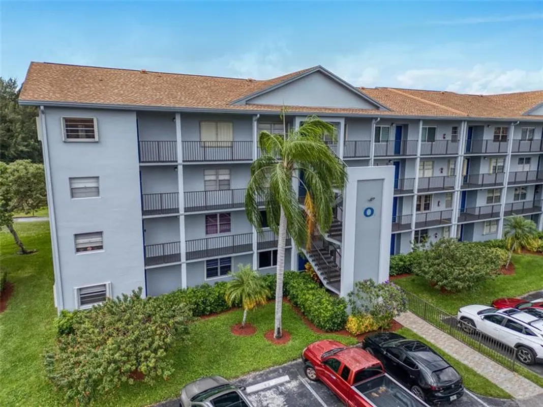 Property Slideshow image 1 of 36 | 800 sw 125th way apt 202, Pembroke Pines, FL, 33027